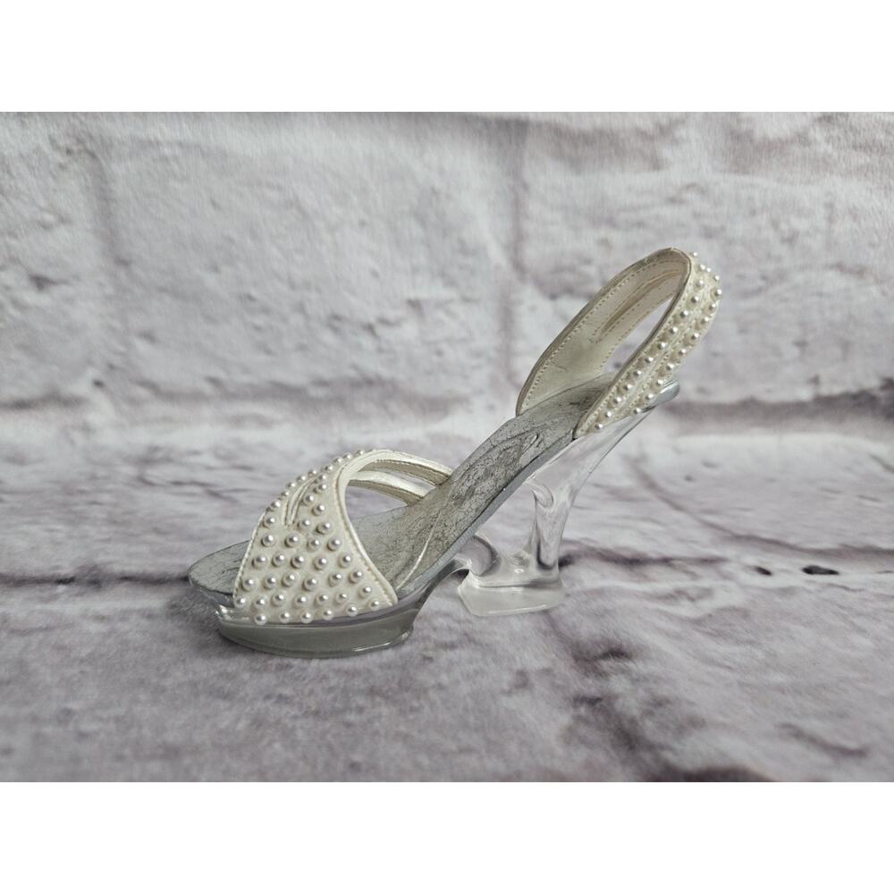 Just The Right Shoe Sea Of Pearls Decorative Shoe # 25094